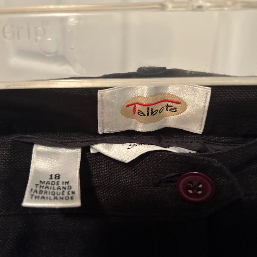 Women’s linen shorts